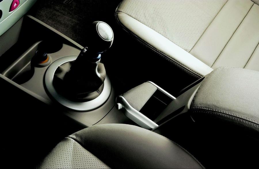  Renault Megane 2001 года  (фото 25 из 35)